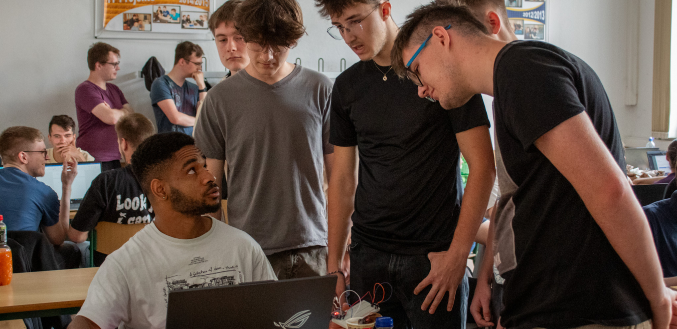 „Dva týždne v srdci Durínska: Ako sme postavili vlastnú meteorologickú stanicu“