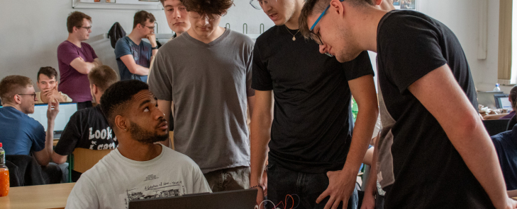 „Dva týždne v srdci Durínska: Ako sme postavili vlastnú meteorologickú stanicu“ (2)