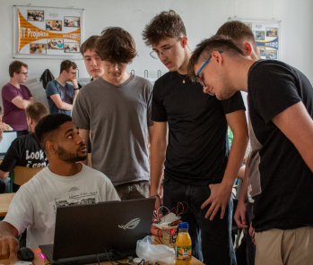 „Dva týždne v srdci Durínska: Ako sme postavili vlastnú meteorologickú stanicu“